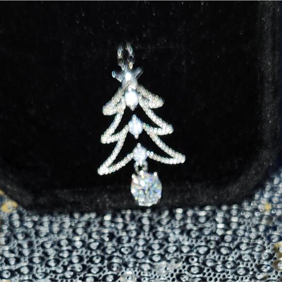 BLACK FRIDAY SALE - Christmas tree pendant necklace GRA Cert. .5 wht gold Plate - Picture 7 of 10